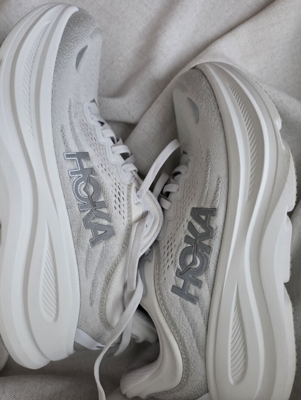 HOKA Women's Bondi 9  Stardust/Silver colorway, US size 8.5B - Picture 7 of 9
